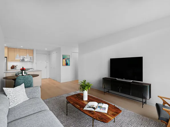 1 Columbus Place image 3 of 27