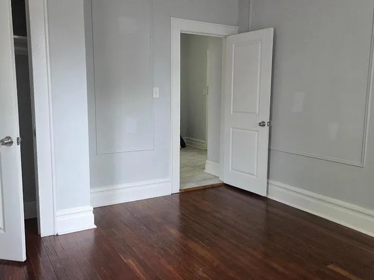 136 Hobson St — Photo 6