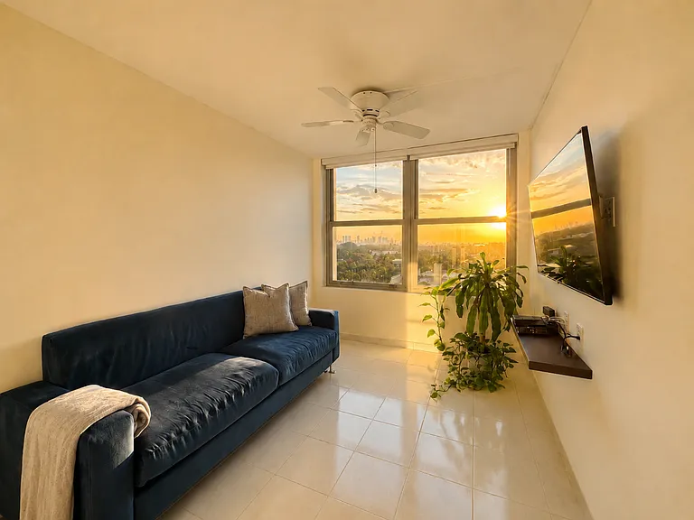 2899 Collins Ave #1042 — Photo 3