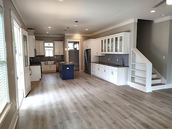 4th image of 4088 Biltmore Ave #0
