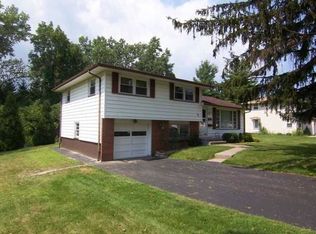 43 Ripplewood Dr, Rochester, NY 14616