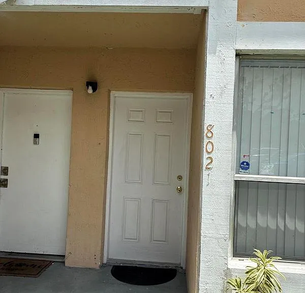 8021 SW 21st Ct #8021 — Photo 8