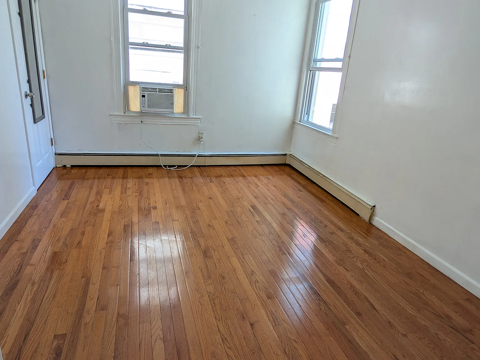 52 High St — Photo 1