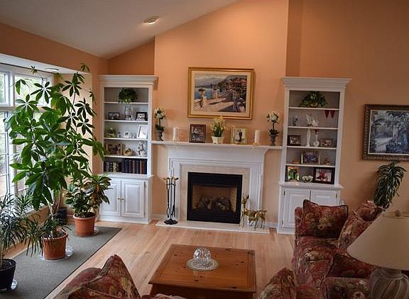 4th image of 488 Shelton Ave