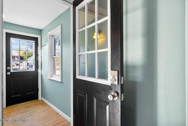 3rd image of 15 West Street