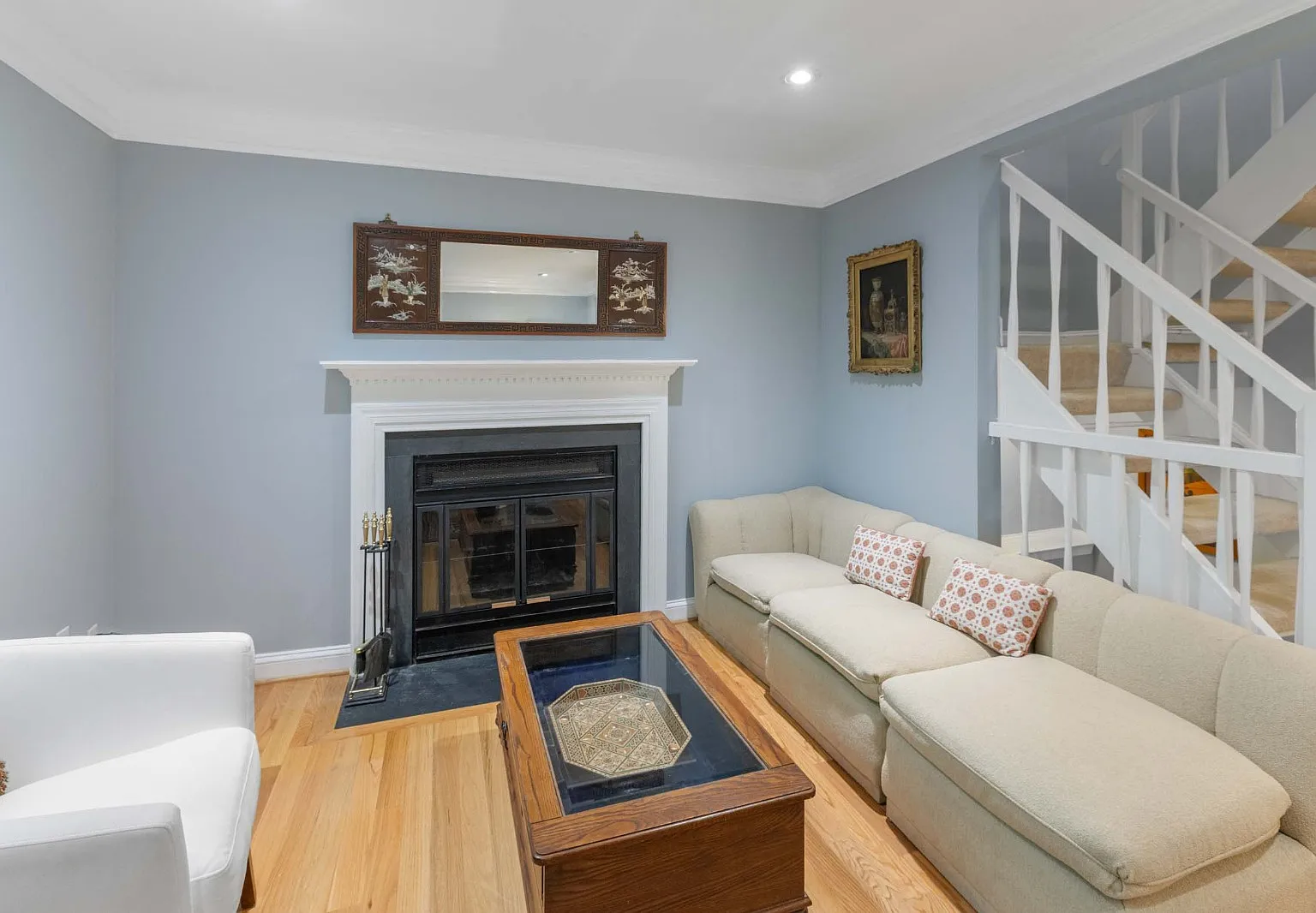 3 bed, 3.5 bath, 1929 sqft, $3,300 — Photo 3