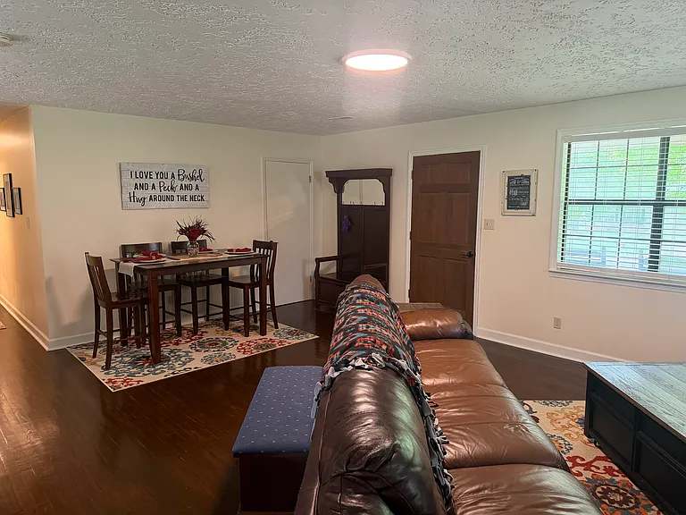 7620 Greenwood Rd — Photo 13