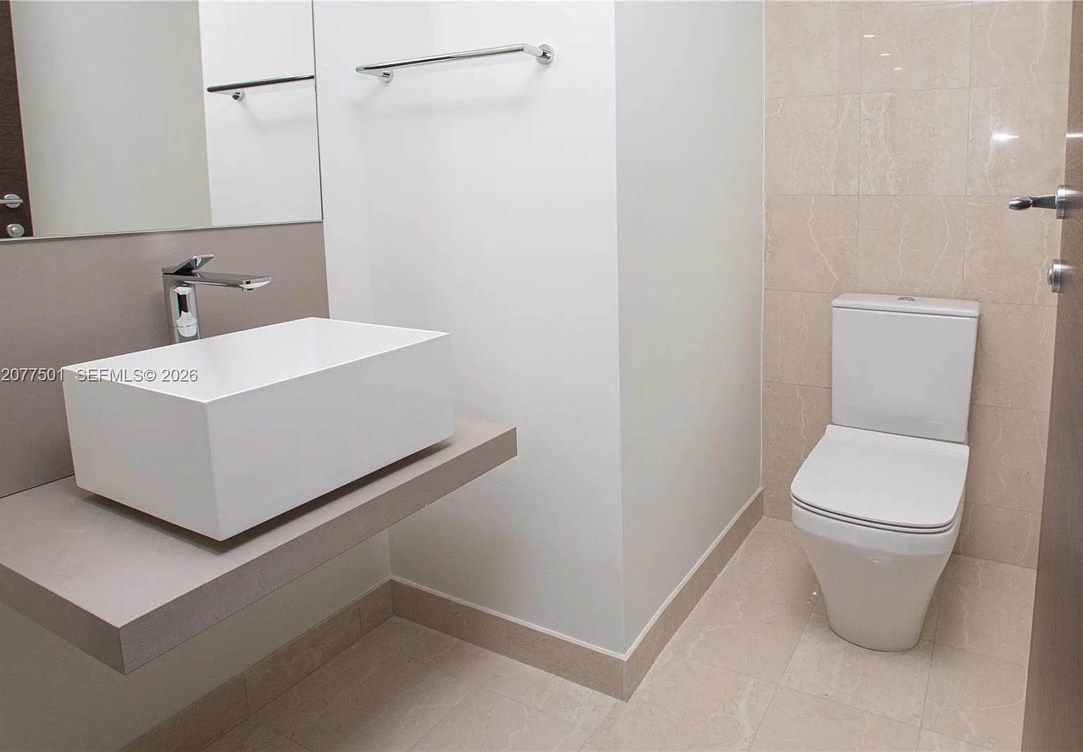 Brickell Flatiron Condo — Photo 4