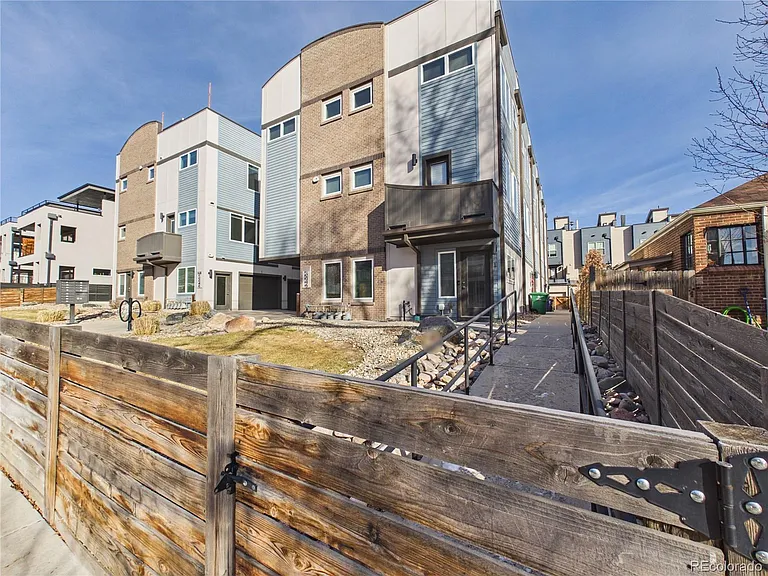 1632 Lowell Blvd #5 — Photo 4