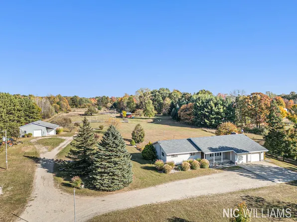 17300 Trenton Ave NE, Cedar Springs, MI 49319