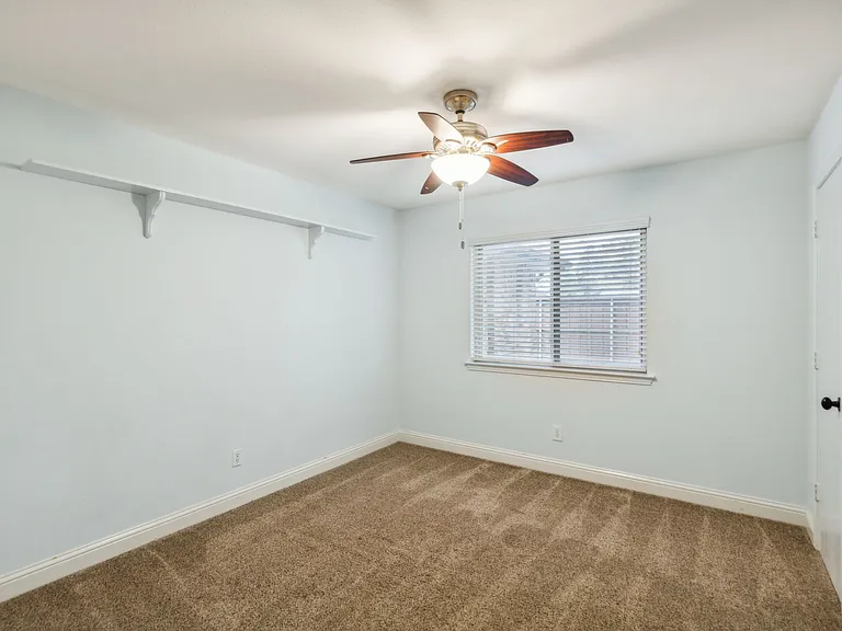 3805 Covinton Ln — Photo 21