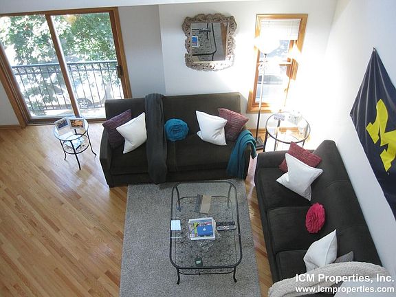 4th image of 2721 N Wayne Ave #3F