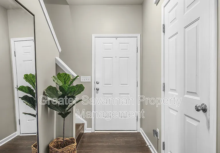 153 Hamilton Grove Dr — Photo 5