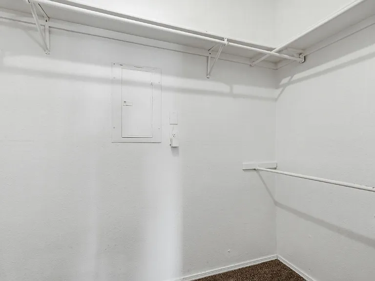 6324 Alissa Dr — Photo 21