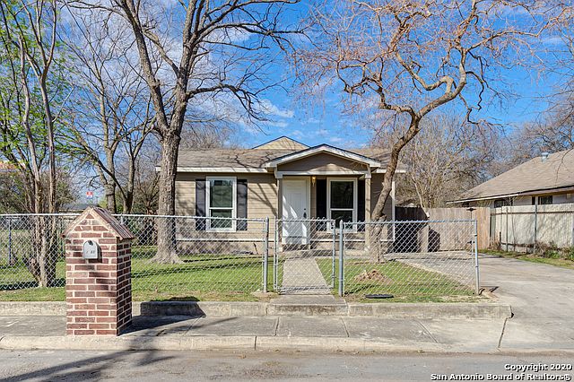 1st image of 1131 SW 35th St