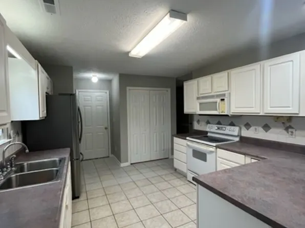 1100 Tap Root Ct, Murrells Inlet, SC 29576