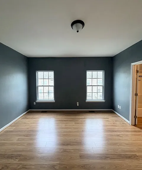 319 S Parkway Dr — Photo 10