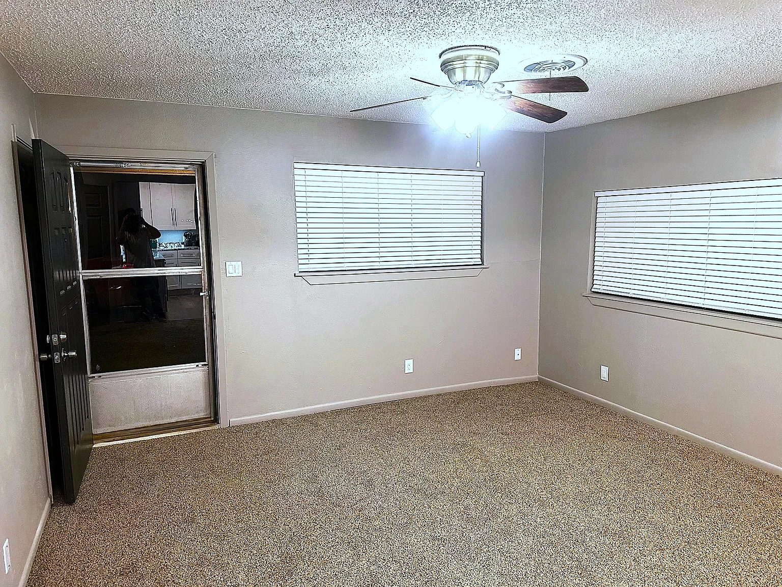 2 bed, 900 sqft, $1,750 — Photo 4