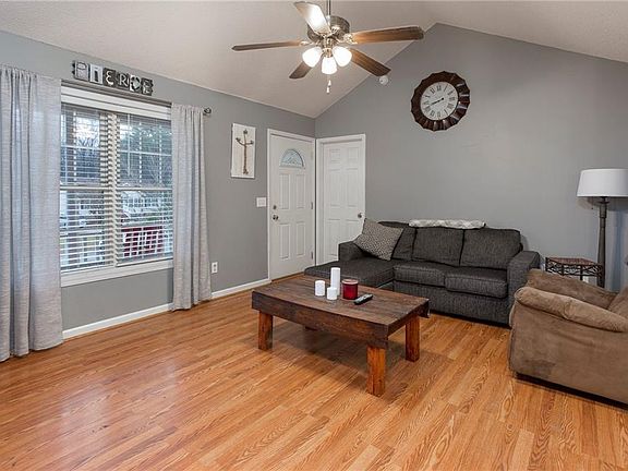 4th image of 1814 Beech Ct