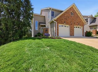 1722 Blue Oak Dr, Chesterfield, MO 63017