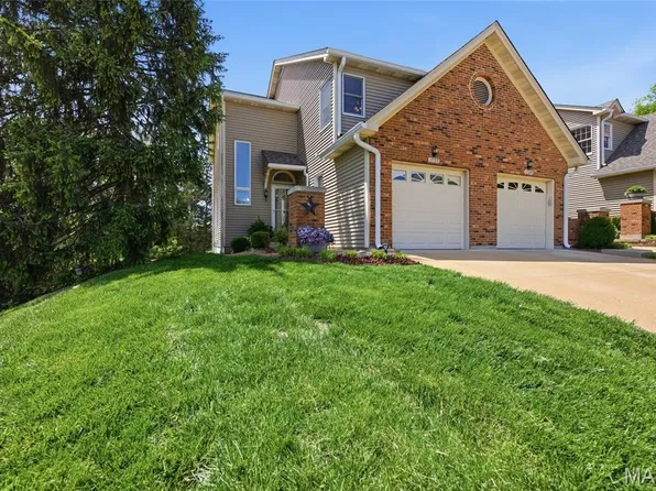 1722 Blue Oak Dr, Chesterfield, MO 63017