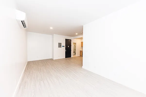 Rented by Oxford Property Group | media 4