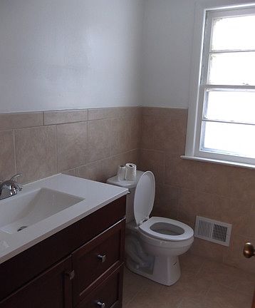 5th image of 795 E 163rd Pl