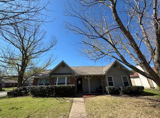 2101 Pueblo Dr, Garland, TX 75040