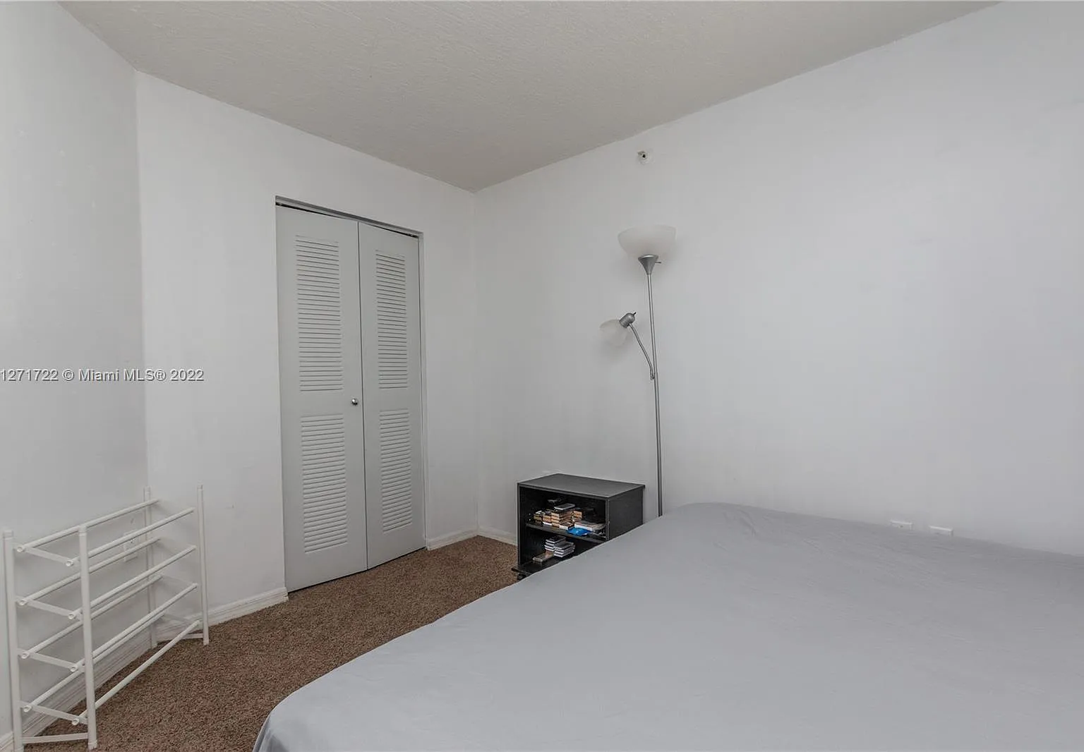 3 bed, 1002 sqft, $2,600 — Photo 3