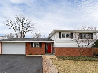 201 S Wilke Rd, Arlington Heights, IL 60005