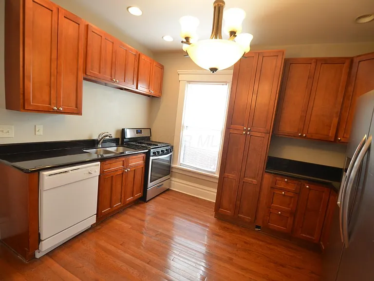 430 King Ave #B — Photo 3