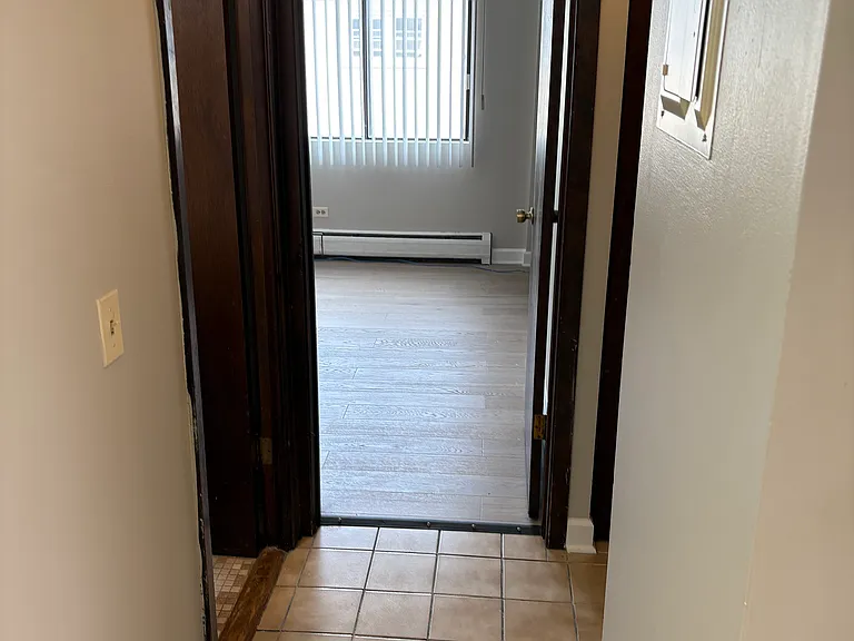 1370 E Washington St #3NE — Photo 19