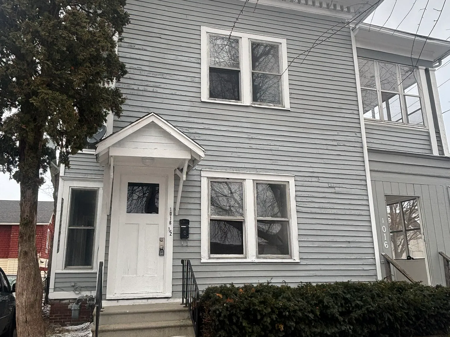 2 bed, 1300 sqft, $900 — Photo 2