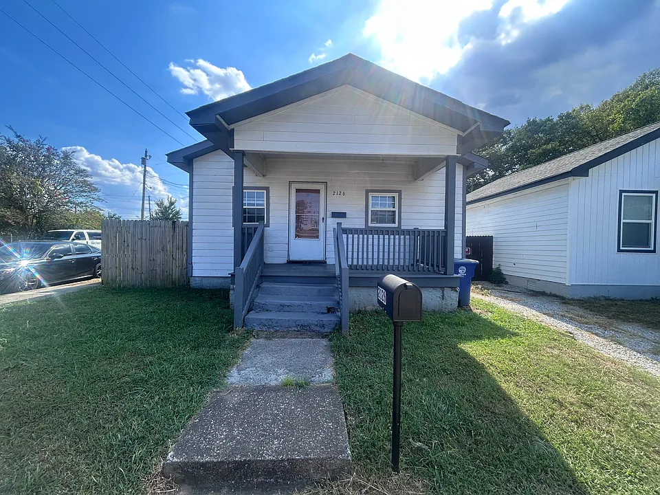 2126 Cleveland Ave