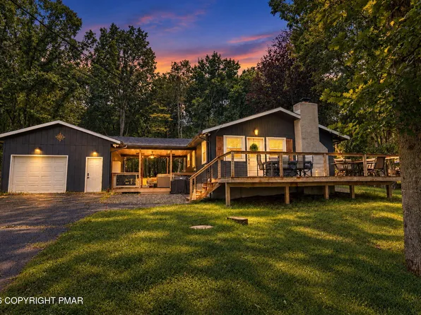 281 N Shore Dr, Albrightsville, PA 18210