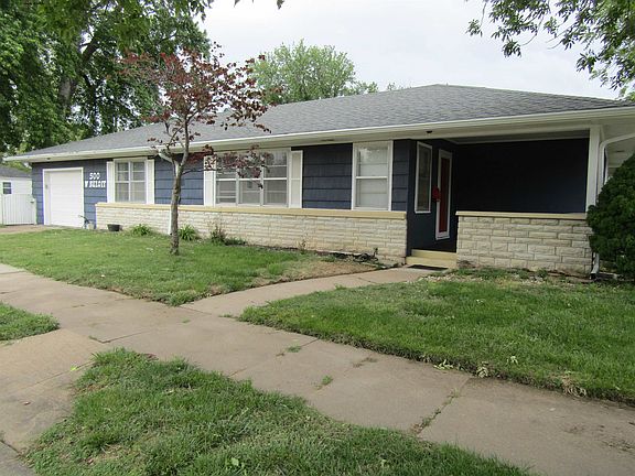 2nd image of 500 W Beloit Ave