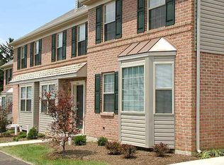 9 Tia Cir, Mount Joy, PA 17552