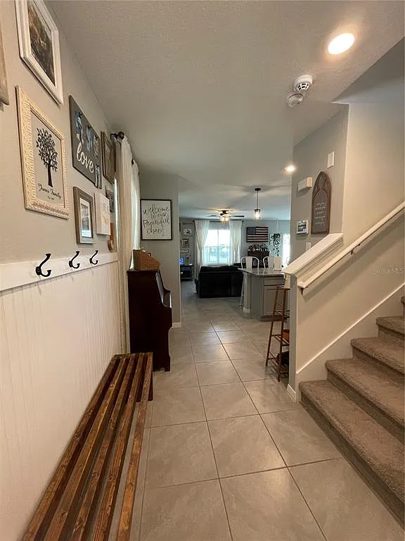 4 bed, 2.5 bath, 2260 sqft, $2,550 — Photo 4