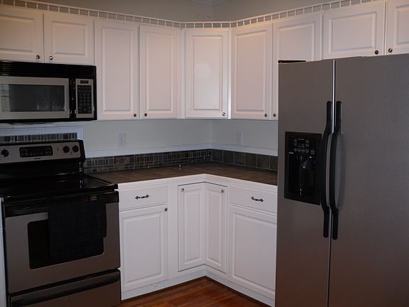 4th image of 503 W Mountain St
