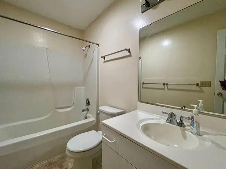 1800 Middle Bellville Rd #1800 — Photo 7