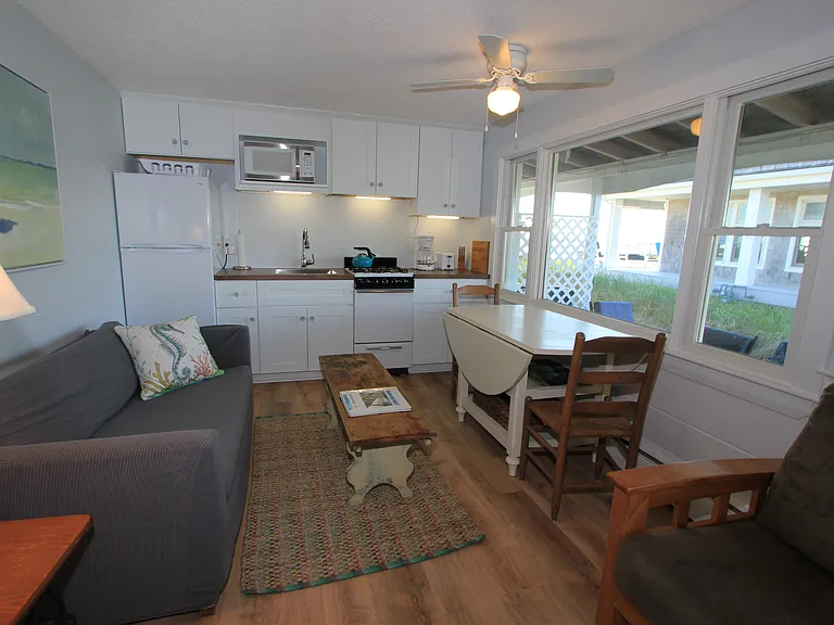 113 N Shore Blvd #2 — Photo 4