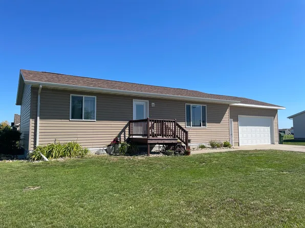 102 Antelope Dr, Chamberlain, SD 57325