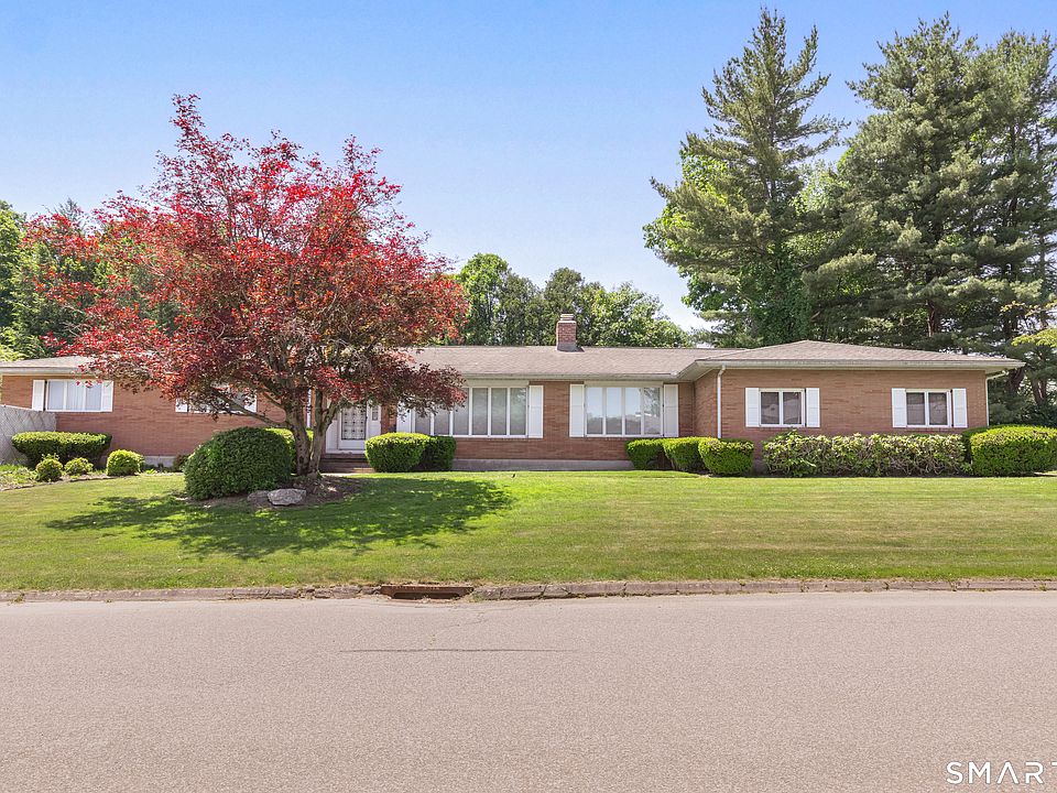 1st image of 319 Maybrook Road