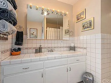 26237 Mission Rd — Photo 5