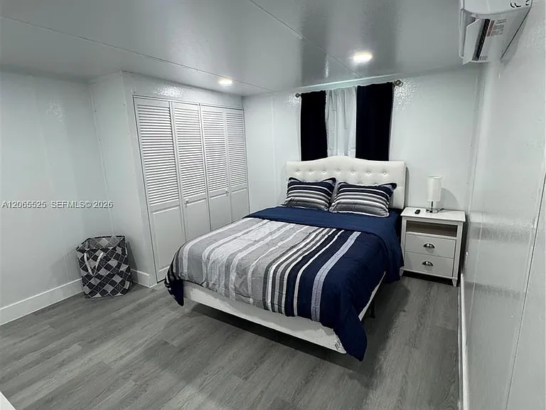 2461 NW 14th St #2 — Photo 15