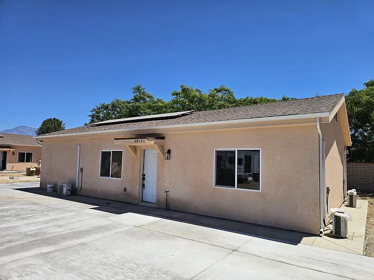 11821 Pipeline Ave #1 — Photo 2