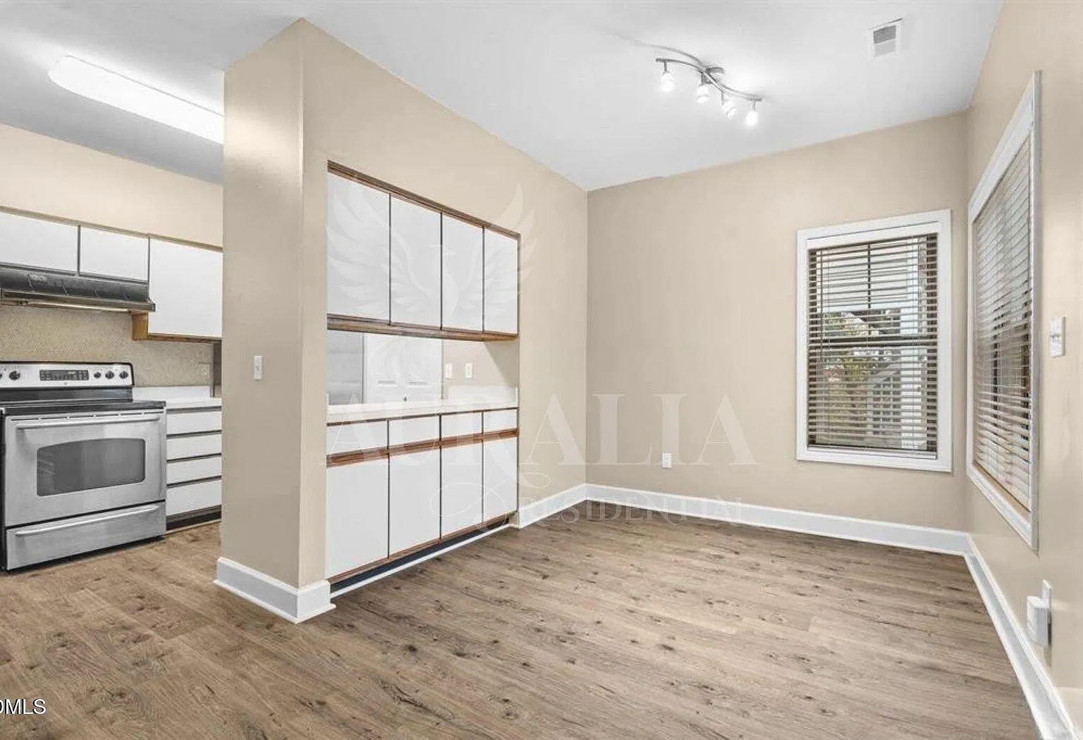 2 bed, 2.0 bath, 1215 sqft, $1,500 — Photo 4
