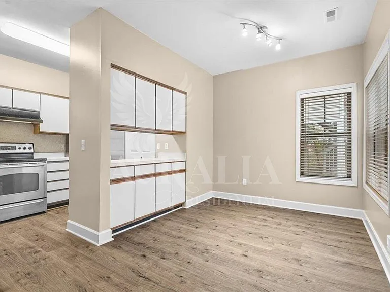 6121 Sunpointe Dr #103 — Photo 4