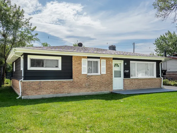 1507 Lincoln Pl, Calumet City, IL 60409