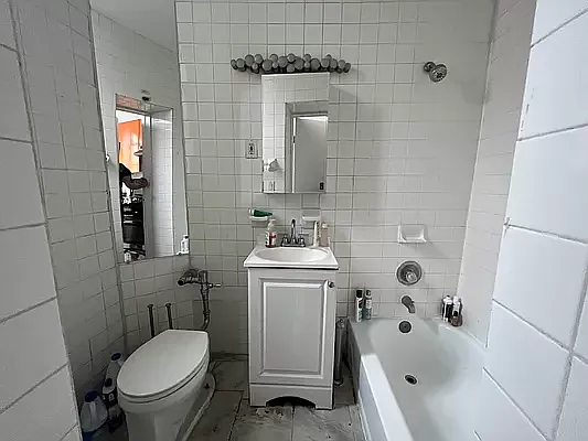 Rented by SERHANT. | media 10